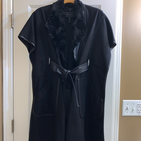 Cape - Picture 2 of 2